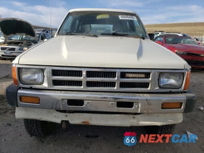 Piąte zdjęcie samochodu w środku: 1986 TOYOTA 4RUNNER RN60 VIN:JT4RN62D6G0046230 - miniatura