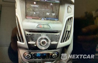 Zdjęcie 9 z 10 samochodu: 2012 FORD FOCUS TITANIUM VIN:1FAHP3N29CL445355 - miniatura
