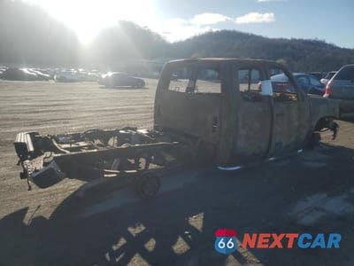 Trzecie zdjęcie samochodu z tyłu: 2010 GMC SIERRA K1500 SLT VIN:1GTSKWE36AZ195222 - miniatura