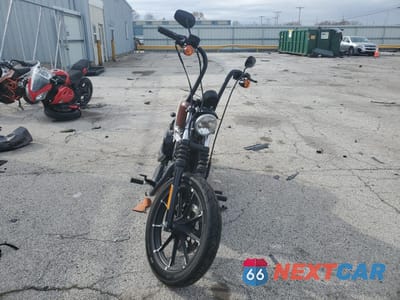 Drugie zdjęcie samochodu z przodu: 2017 HARLEY-DAVIDSON XL883 IRON 883 VIN:1HD4LE210HC425609 - miniatura