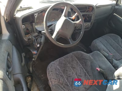 Zdjęcie 8 z 13 samochodu: 2000 GMC SONOMA VIN:1GTCS19W5Y8256989 - miniatura