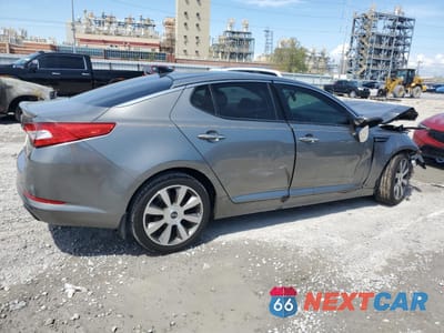 Trzecie zdjęcie samochodu z tyłu: 2013 KIA OPTIMA SX VIN:5XXGR4A6XDG103199 - miniatura