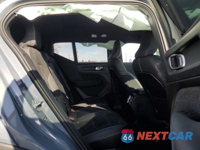 Zdjęcie 11 z 14 samochodu: 2023 VOLVO XC40 RECHARGE PLUS VIN:YV4ED3ULXP2037178 - miniatura