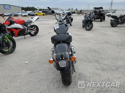 Czwarte zdjęcie samochodu z boku: 2014 HARLEY-DAVIDSON XL1200 C VIN:1HD1CT313EC414427 - miniatura