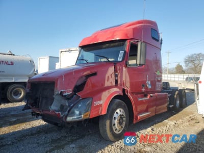 Drugie zdjęcie samochodu z przodu: 2012 VOLVO VN VNL VIN:4V4NC9TGXCN535410 - miniatura