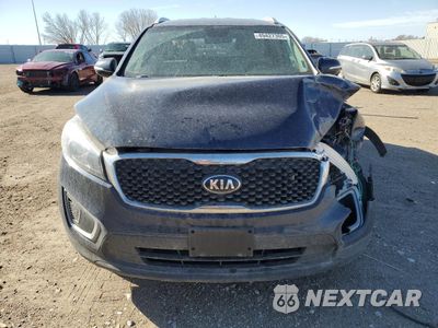 Piąte zdjęcie samochodu w środku: 2017 KIA SORENTO LX VIN:5XYPGDA36HG299896 - miniatura