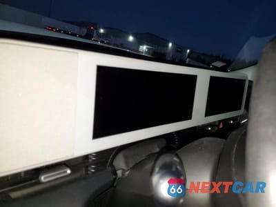 Zdjęcie 9 z 13 samochodu: 2023 HYUNDAI IONIQ 5 SE VIN:KM8KM4AE2PU125353 - miniatura