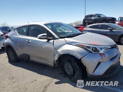 Czwarte zdjęcie samochodu z boku: 2019 TOYOTA C-HR XLE VIN:JTNKHMBX0K1027470 - miniatura