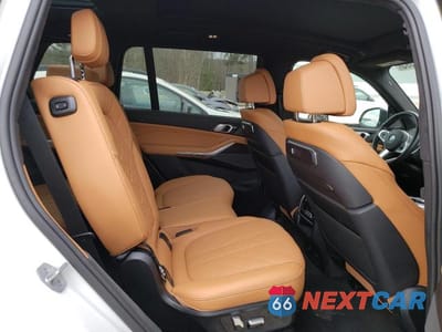 Zdjęcie 11 z 13 samochodu: 2024 BMW X7 XDRIVE40I VIN:5UX23EM05R9V36134 - miniatura