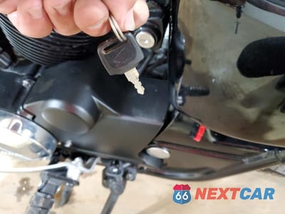 Zdjęcie 8 z 9 samochodu: 2010 HONDA VT750 S VIN:JH2RC5816AK000770 - miniatura