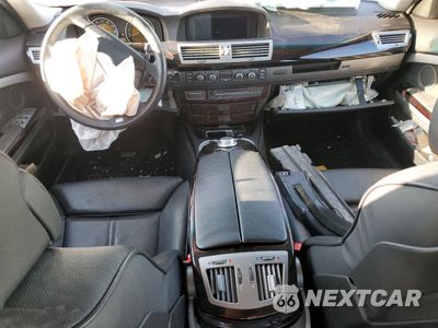 Zdjęcie 8 z 13 samochodu: 2007 BMW 750 VIN:WBAHN83517DT71095 - miniatura