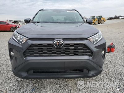 Piąte zdjęcie samochodu w środku: 2021 TOYOTA RAV4 XLE VIN:2T3W1RFV9MW166906 - miniatura
