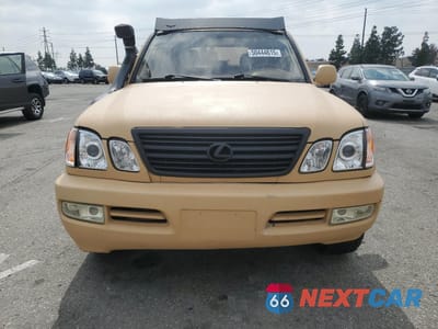 Piąte zdjęcie samochodu w środku: 1999 LEXUS LX 470 VIN:JT6HT00WXX0029019 - miniatura