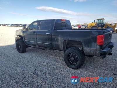 Drugie zdjęcie samochodu z przodu: 2018 CHEVROLET SILVERADO K3500 LTZ VIN:1GC4K0EY8JF148079 - miniatura