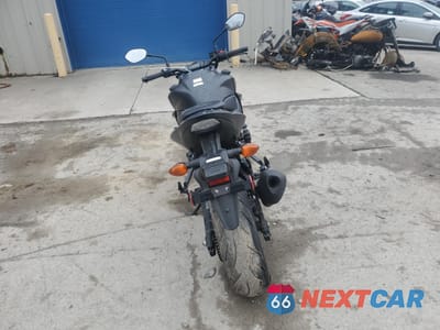 Czwarte zdjęcie samochodu z boku: 2018 SUZUKI GSX-S750 M VIN:JS1C533D0J2100405 - miniatura