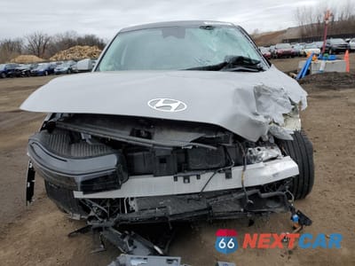 Piąte zdjęcie samochodu w środku: 2022 HYUNDAI IONIQ 5 LIMITED VIN:KM8KRDAF0NU089802 - miniatura