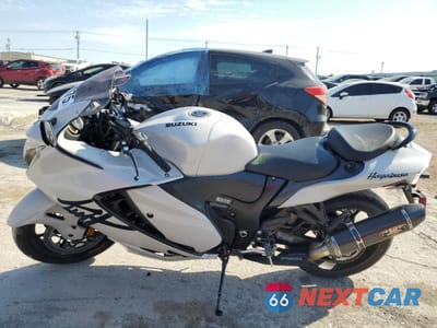 Trzecie zdjęcie samochodu z tyłu: 2024 SUZUKI GSX1300 RR VIN:JS1EJ11B1R7100941 - miniatura