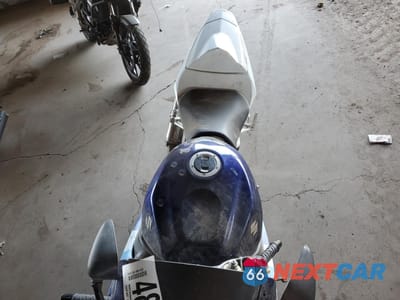 Piąte zdjęcie samochodu w środku: 2005 SUZUKI GSX-R600 K VIN:JS1GN7CA252115993 - miniatura