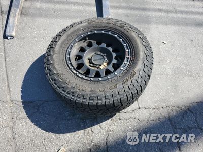 Zdjęcie 14 z 15 samochodu: 2002 TOYOTA TUNDRA ACCESS CAB VIN:5TBRT34112S278739 - miniatura