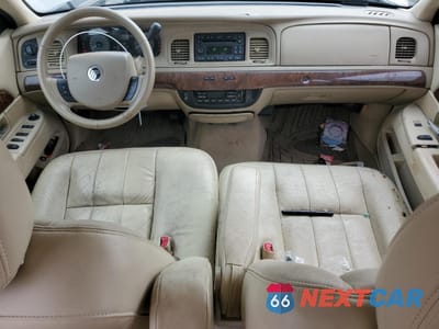 Zdjęcie 8 z 14 samochodu: 2010 MERCURY GRAND MARQUIS LS VIN:2MEBM7FV8AX605314 - miniatura