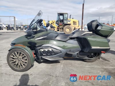 Trzecie zdjęcie samochodu z tyłu: 2023 CAN-AM SPYDER ROADSTER RT VIN:2BXNBDD27PV005593 - miniatura