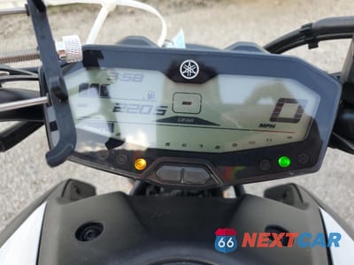 Zdjęcie 7 z 10 samochodu: 2018 YAMAHA MT07 VIN:JYARM27EXJA002287 - miniatura