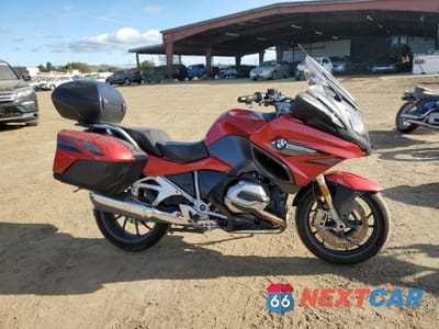 2018 BMW R1200 RT WB10A1304JZ470895 - główne zdjęcie licytacji z USA - miniatura