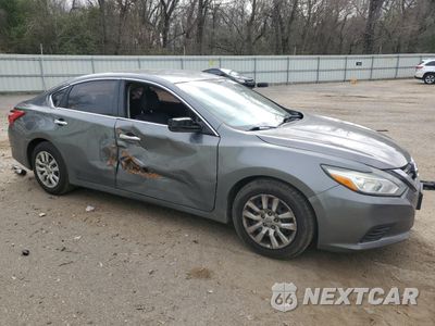 Czwarte zdjęcie samochodu z boku: 2017 NISSAN ALTIMA 2.5 VIN:1N4AL3APXHC234607 - miniatura