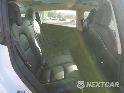 Zdjęcie 10 z 12 samochodu: 2023 TESLA MODEL 3 VIN:5YJ3E1EAXPF555233 - miniatura