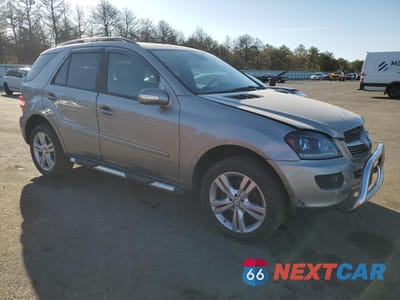 Czwarte zdjęcie samochodu z boku: 2006 MERCEDES-BENZ ML 350 VIN:4JGBB86E76A005425 - miniatura