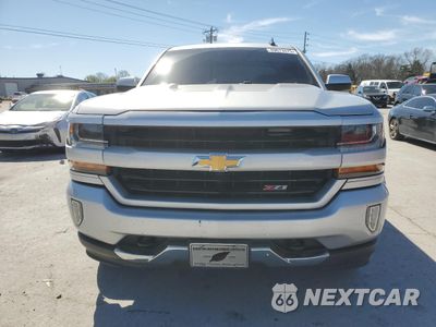 Piąte zdjęcie samochodu w środku: 2017 CHEVROLET SILVERADO K1500 LT VIN:3GCUKREC5HG404535 - miniatura
