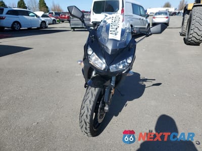 Drugie zdjęcie samochodu z przodu: 2011 KAWASAKI ZX1000 G VIN:JKAZXCG14BA000271 - miniatura