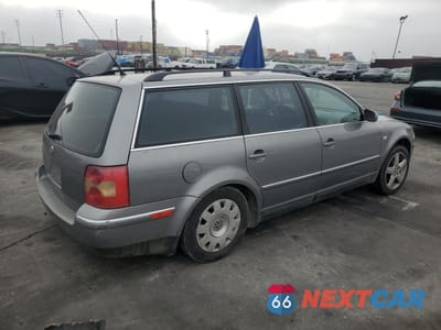 Trzecie zdjęcie samochodu z tyłu: 2002 VOLKSWAGEN PASSAT GLS VIN:WVWVD63B22E402537 - miniatura
