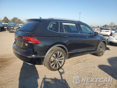 Trzecie zdjęcie samochodu z tyłu: 2019 VOLKSWAGEN TIGUAN SEL PREMIUM VIN:3VV4B7AX5KM187866 - miniatura