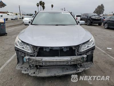 Piąte zdjęcie samochodu w środku: 2017 HONDA ACCORD EXL VIN:1HGCR3F80HA010407 - miniatura