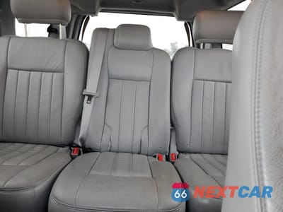 Zdjęcie 10 z 15 samochodu: 2004 LINCOLN NAVIGATOR VIN:5LMFU27RX4LJ05513 - miniatura