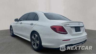 Trzecie zdjęcie samochodu z tyłu: 2017 MERCEDES BENZ E300 4MATI VIN:WDDZF5KB1HA140260 - miniatura
