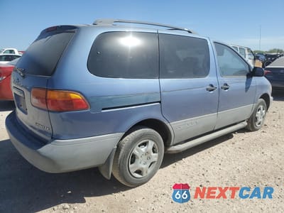 Trzecie zdjęcie samochodu z tyłu: 1999 TOYOTA SIENNA CE VIN:4T3ZF19C9XU138926 - miniatura