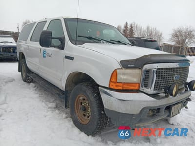 Czwarte zdjęcie samochodu z boku: 2000 FORD EXCURSION XLT VIN:1FMSU41F8YEE41800 - miniatura