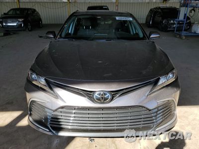 Piąte zdjęcie samochodu w środku: 2024 TOYOTA CAMRY LE VIN:4T1C11AK4RU885966 - miniatura