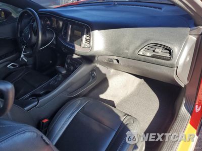 Zdjęcie 8 z 12 samochodu: 2015 DODGE CHALLENGER SXT VIN:2C3CDZAT3FH878268 - miniatura