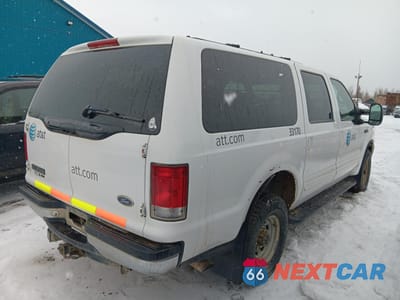 Trzecie zdjęcie samochodu z tyłu: 2000 FORD EXCURSION XLT VIN:1FMSU41F8YEE41800 - miniatura