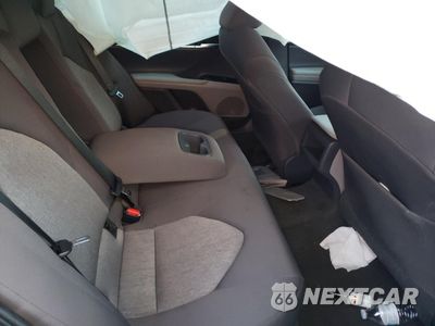 Zdjęcie 10 z 12 samochodu: 2019 TOYOTA CAMRY L VIN:4T1B11HK6KU844343 - miniatura