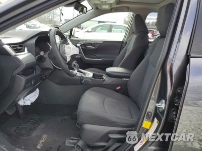 Zdjęcie 7 z 13 samochodu: 2019 TOYOTA RAV4 XLE VIN:JTMW1RFV6KJ005909 - miniatura