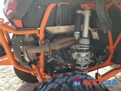 Zdjęcie 7 z 10 samochodu: 2015 POLARIS RZR XP 1000 EPS VIN:3NSVDE992FF428458 - miniatura