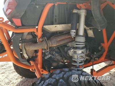 Zdjęcie 7 z 10 samochodu: 2015 POLARIS RZR XP 1000 EPS VIN:3NSVDE992FF428458 - miniatura