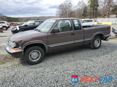 1998 CHEVROLET S TRUCK S10 1GCCS19X0WK100710 - główne zdjęcie licytacji z USA - miniatura
