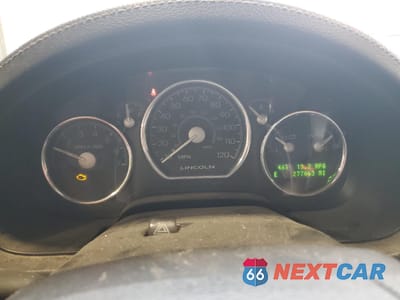 Zdjęcie 9 z 13 samochodu: 2006 LINCOLN MARK LT VIN:5LTPW16536FJ05009 - miniatura