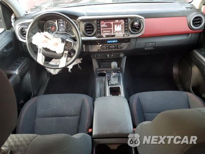 Zdjęcie 8 z 15 samochodu: 2022 TOYOTA TACOMA DOUBLE CAB VIN:3TMAZ5CN7NM166356 - miniatura