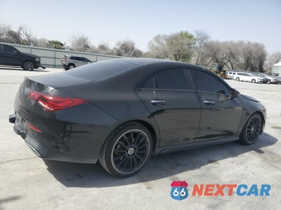 Trzecie zdjęcie samochodu z tyłu: 2022 MERCEDES-BENZ CLA 250 VIN:W1K5J4GB5NN316804 - miniatura